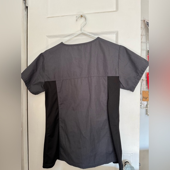 Scrub Top - Picture 4 of 8